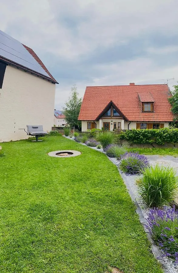 Moderne Ferienwohnung Hergolshausen Waigolshausen Apartment